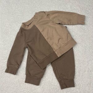 Carter’s baby sweatshirt and joggers sets - Brown/ 6 months